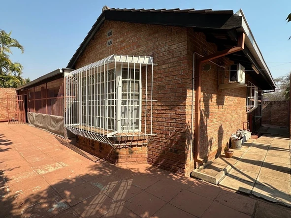 3 Bedroom Garden Flat