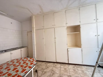 3 Bedroom Flat & Apartment