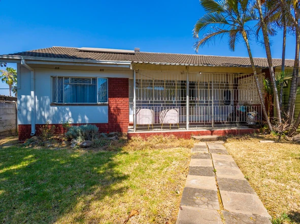 2 Bedroom Garden Flat