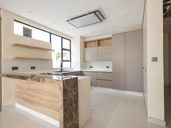 3 Unit Townhouse Complex