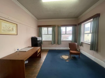 Office Rooms Available 