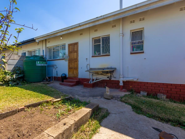 2 Bedroom Garden Flat