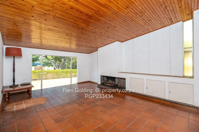 4 Bedroom House in a Quiet Complex (Sole Mandate)