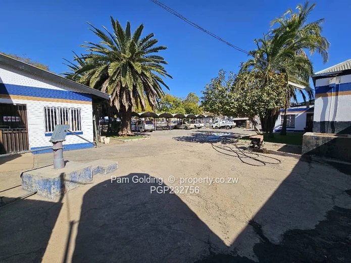 Excellent Commercial Investment!