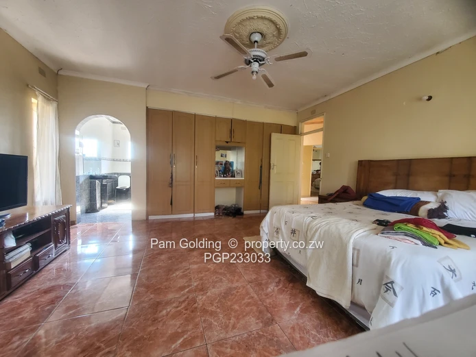 Invest in this secure neighbourhood. (Sole Mandate)