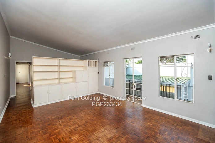 4 Bedroom House in a Quiet Complex (Sole Mandate)