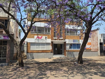 2 Bedroom Flat & Apartment