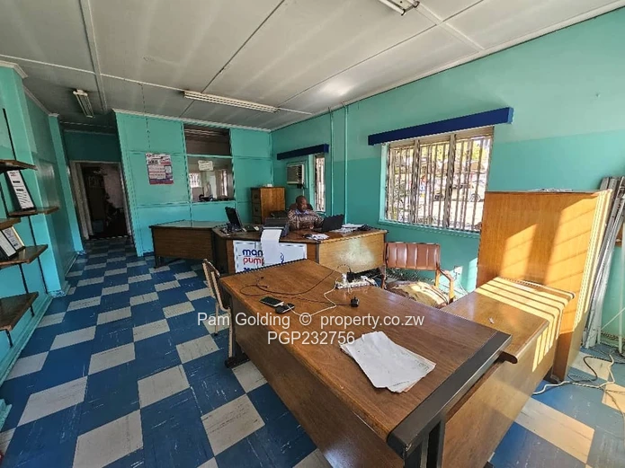 Excellent Commercial Investment!