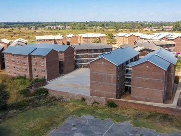 2 Bedroom Flat & Apartment