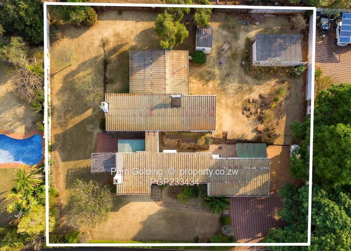 4 Bedroom House in a Quiet Complex (Sole Mandate)