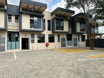 Modern 2 Bedroom Apartment 