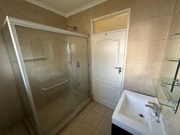 3 Bedroom Garden Flat