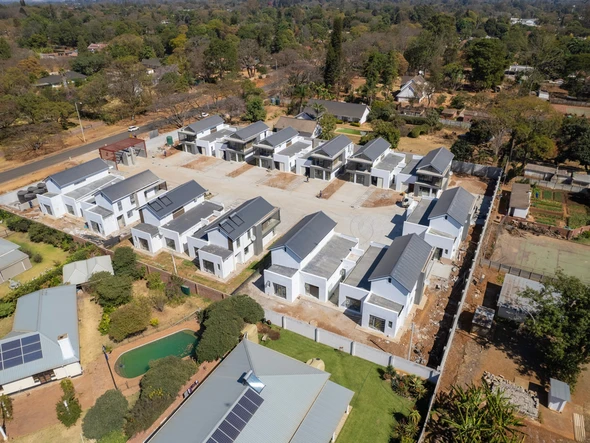 3 Unit Townhouse Complex