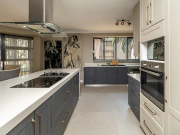 3 Bedroom Flat & Apartment