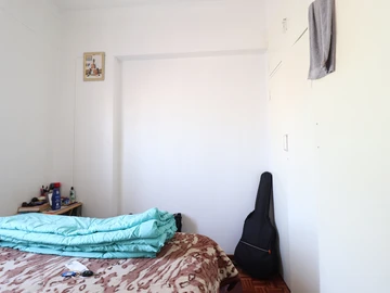 2 Bedroom Flat & Apartment