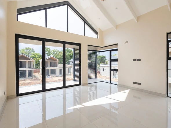 3 Unit Townhouse Complex