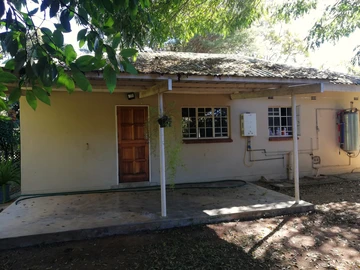 Charming 1-Bedroom Cottage for Rent in Greendale