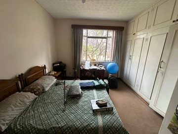 2 Bedroom Flat & Apartment