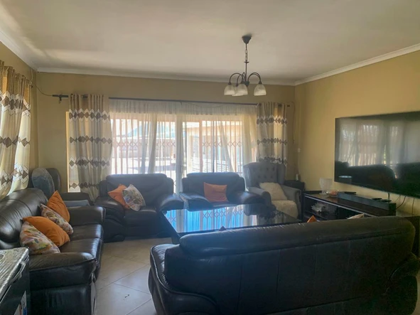 3 Bedroom Garden Flat