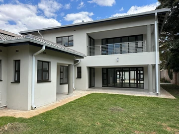 6 Bedroom House