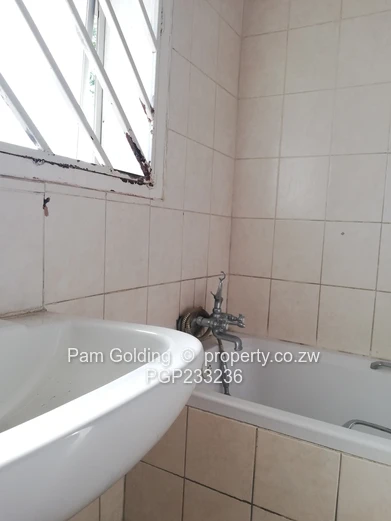 3 bedroomed house in Braeside