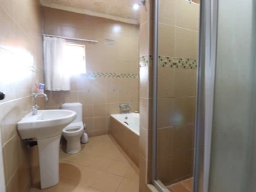 Farm & Agricultural Land