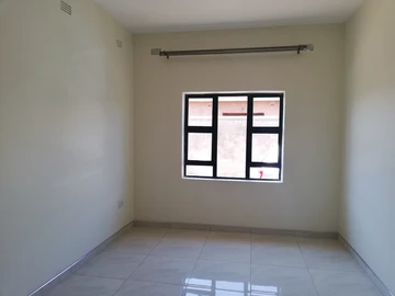 3 Bedroom Flat & Apartment