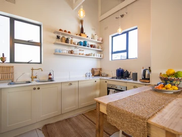 3 Bedroom Flat & Apartment