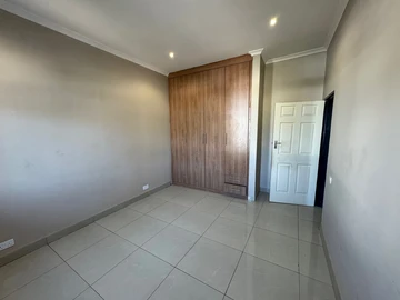 4 Bedroom Garden Flat