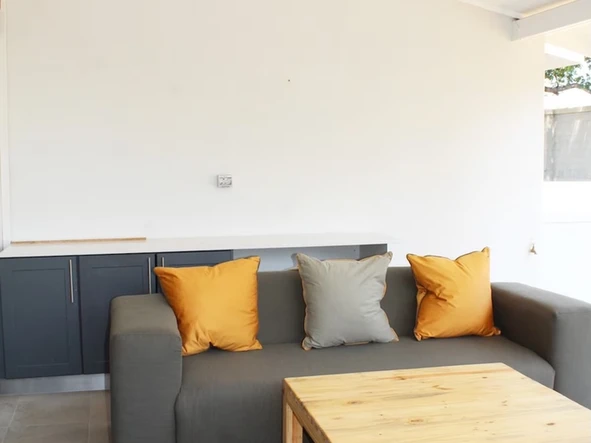 3 Bedroom Flat & Apartment