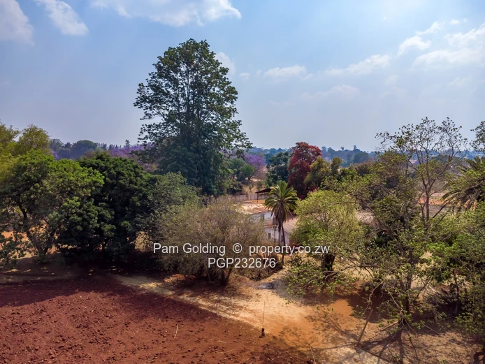 9.5Hactres Along Domboshava Road (Sole Mandate)