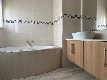 3 Bedroom Garden Flat