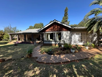 5 Bedroom Home - The Grange 