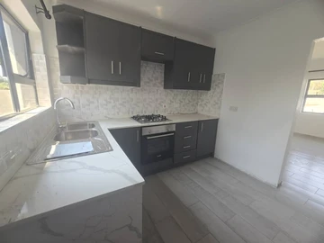3 Bedroom Flat & Apartment