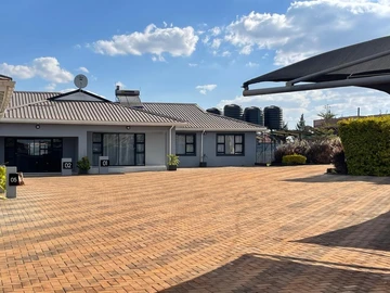 Modern 3-Bedroom Cluster Home
