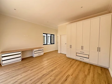 3 Bedroom Garden Flat