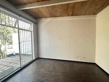 2 Bedroom Garden Flat