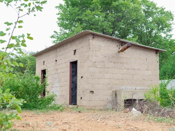 Commercial & Industrial Land