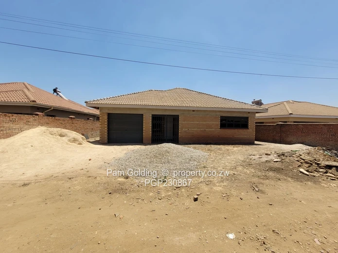 4 Bedroom Incomplete House For Sale In Madokero 
