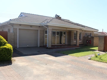 3 Bedroom Townhouse Complex