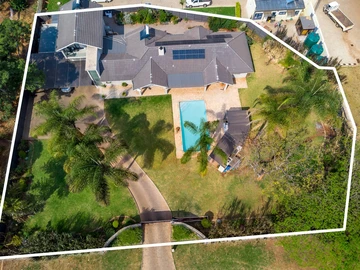 5 Bedroom House