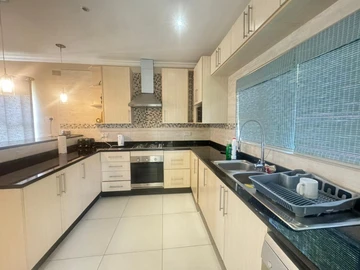 3 Unit Townhouse Complex