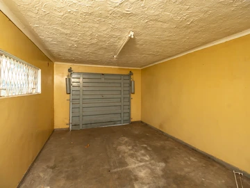 4 Bedroom Garden Flat