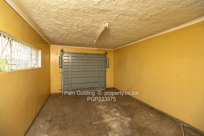 Spacious Unit Located in Established Community