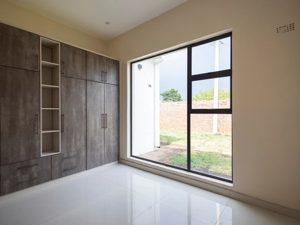 3 Unit Townhouse Complex