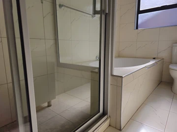 3 Bedroom Flat & Apartment