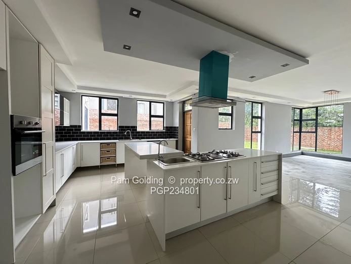 Luxurious Townhouses - Glen Lorne 