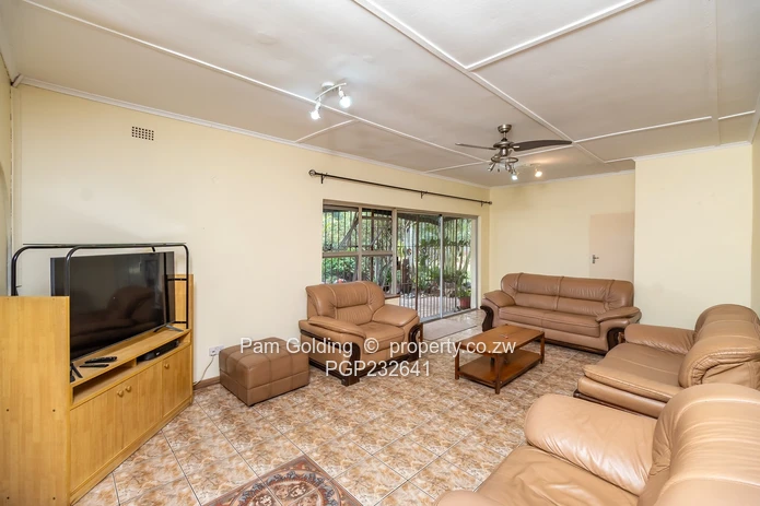 3 properties, each on an acre in Prospect