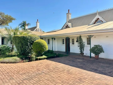 Charming 3 Bedroom Cluster Home - Borrowdale 