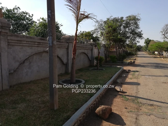 3 bedroomed house in Braeside